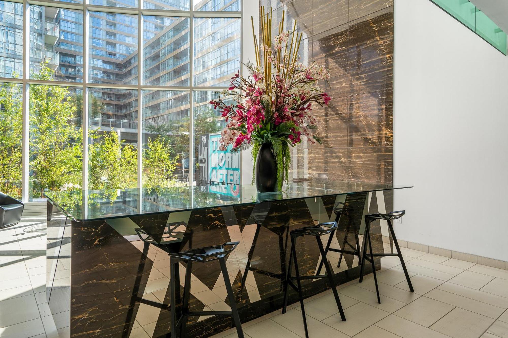 Exquisite Condos By Cn Tower With Parking Toronto Exteriér fotografie