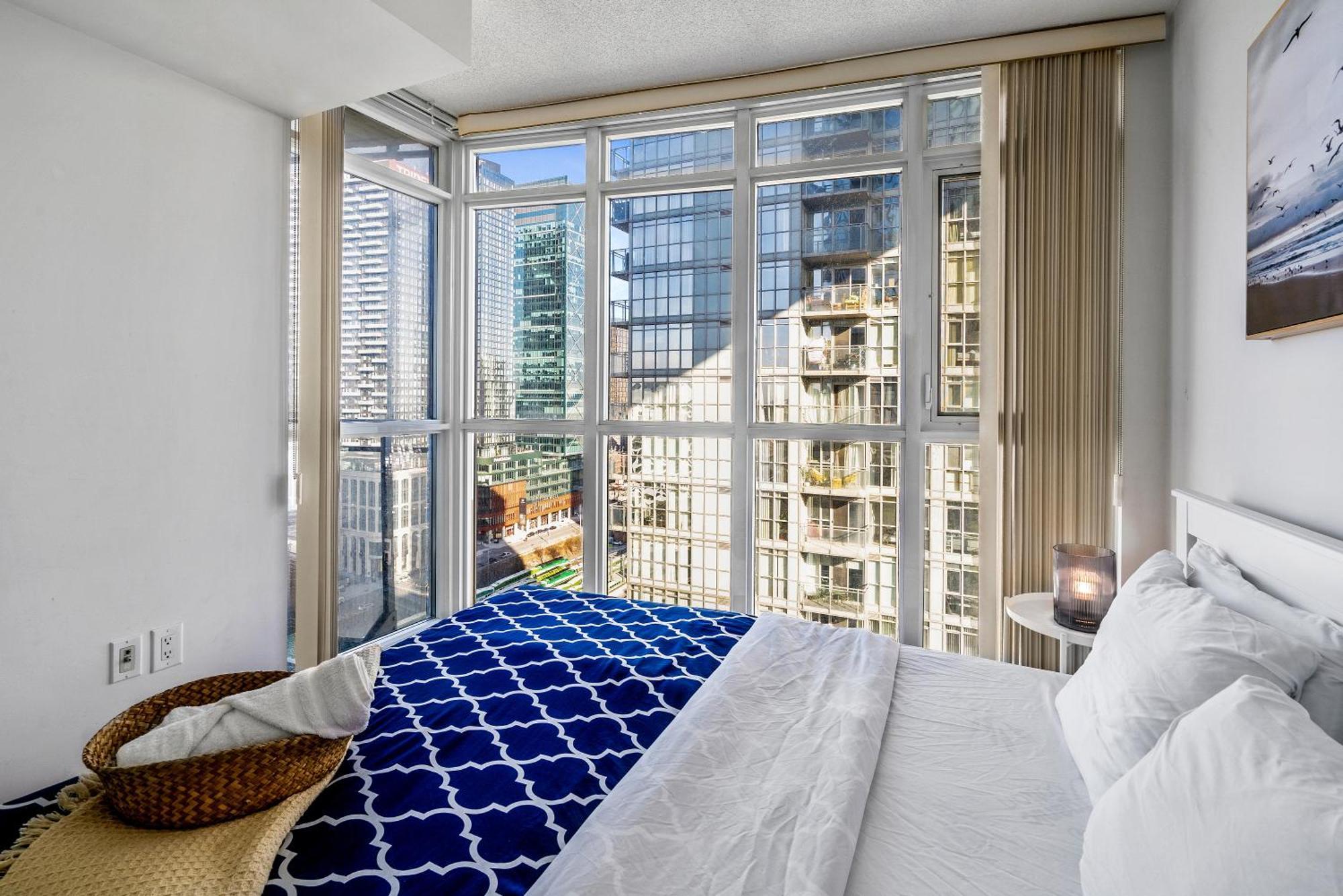Exquisite Condos By Cn Tower With Parking Toronto Exteriér fotografie