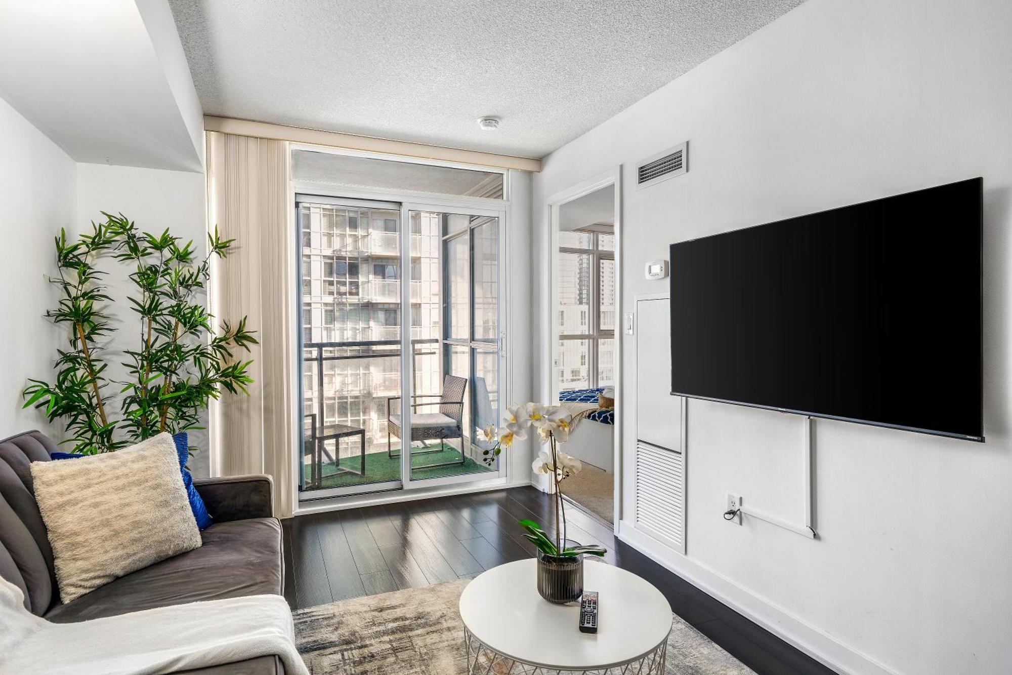 Exquisite Condos By Cn Tower With Parking Toronto Exteriér fotografie